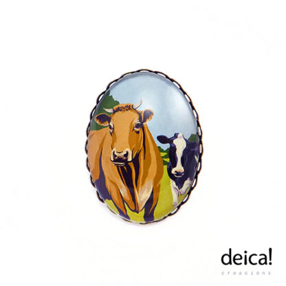 Broche-ovalado-grande-ilustrado-co-debuxo-vacas