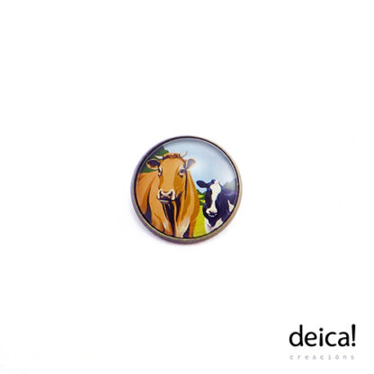 Broche-redondo-pequeno-ilustrados-co-debuxo-vacas